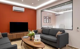 Urban Elegance, 3-Bedroom Flat In Heart Of Chania